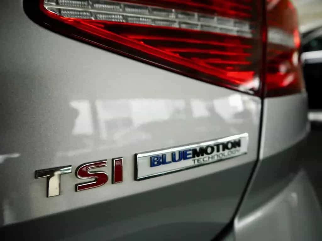 Volkswagen Passat Lim. Highline*DAB*Alcantar* 10/2015-photo-7