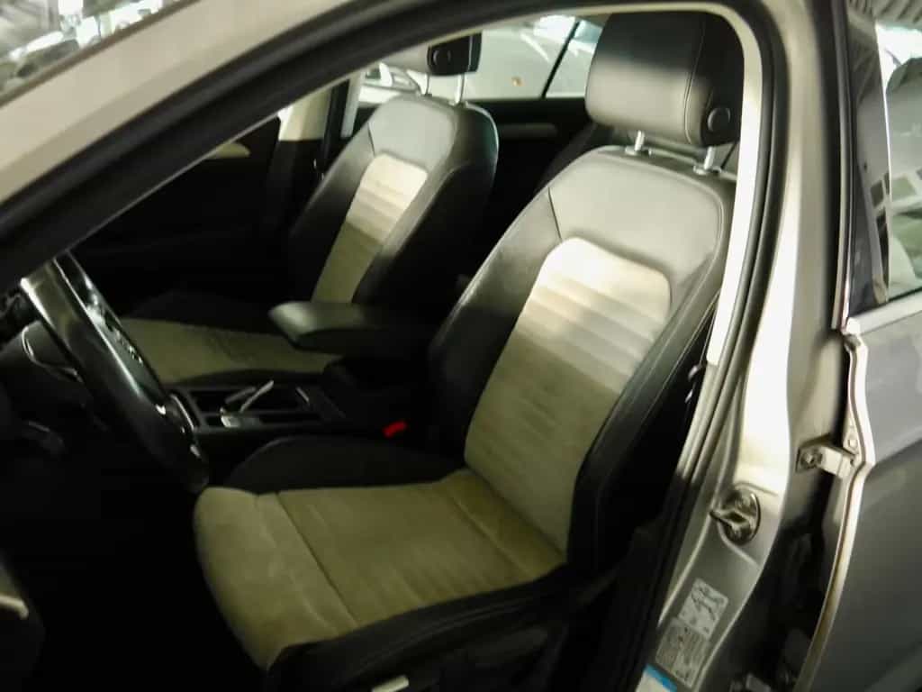 Volkswagen Passat Lim. Highline*DAB*Alcantar* 10/2015-photo-9