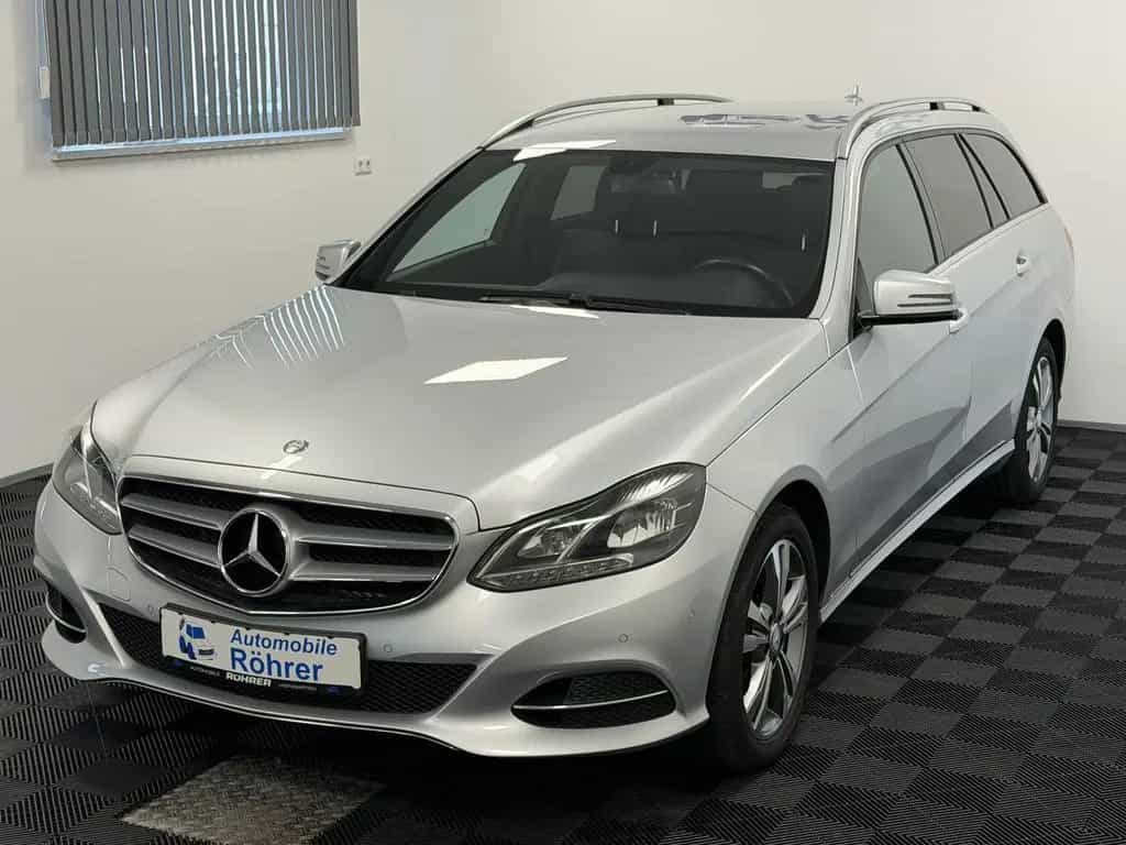 Mercedes-Benz E 200 T CGI BlueEff. Aut. Avantgarde LED 7-Sitze 06/2015-photo-1
