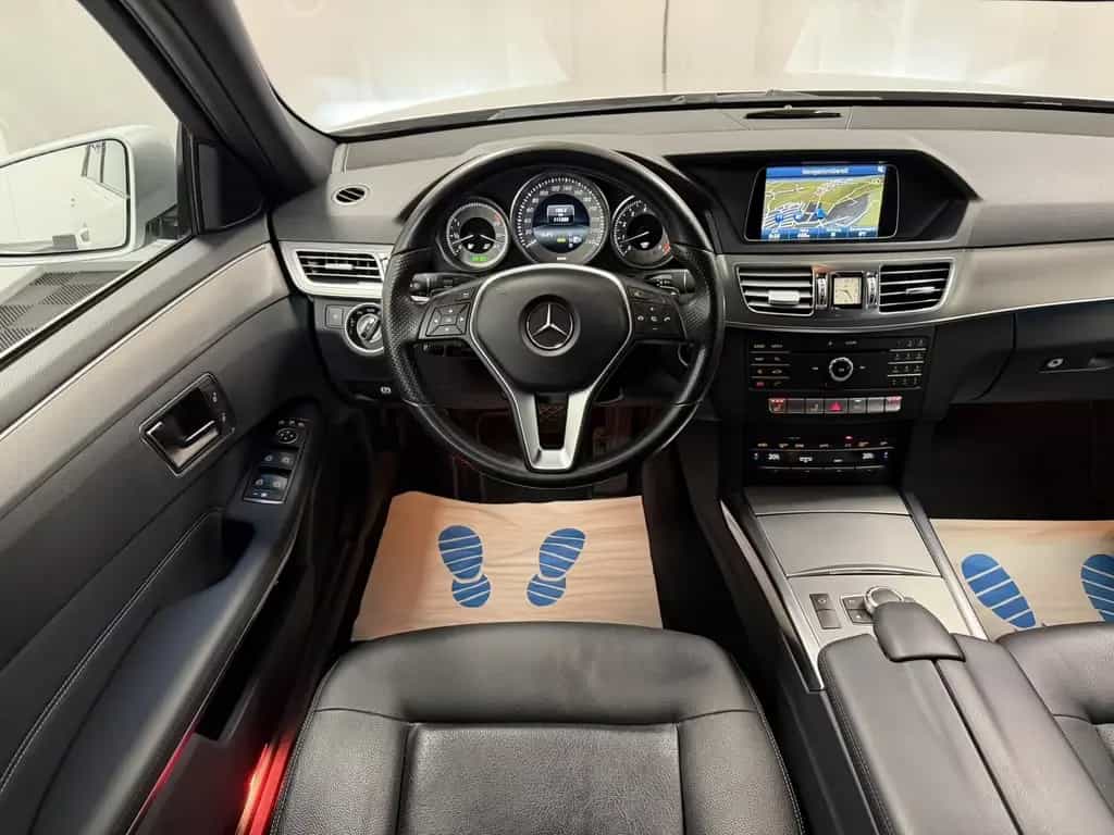 Mercedes-Benz E 200 T CGI BlueEff. Aut. Avantgarde LED 7-Sitze 06/2015-photo-12