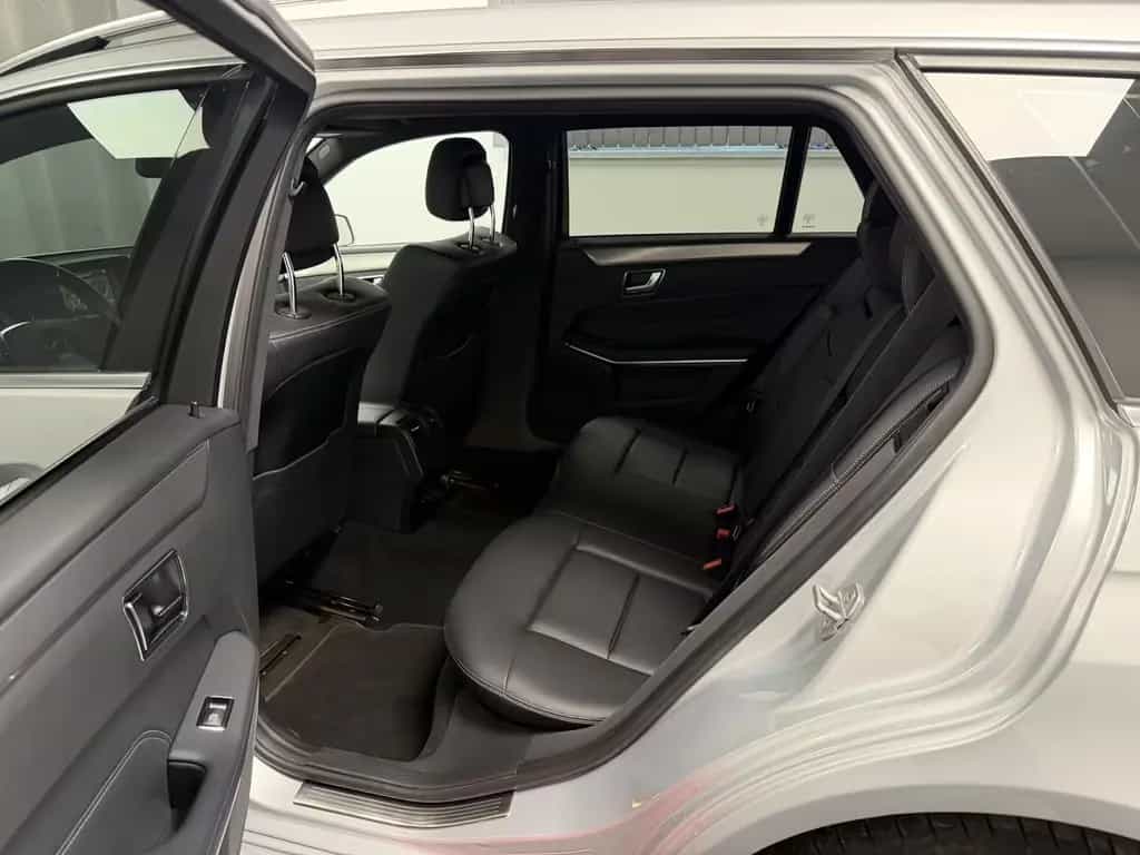 Mercedes-Benz E 200 T CGI BlueEff. Aut. Avantgarde LED 7-Sitze 06/2015-photo-16