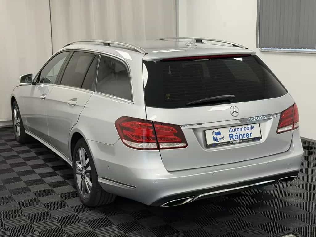 Mercedes-Benz E 200 T CGI BlueEff. Aut. Avantgarde LED 7-Sitze 06/2015-photo-5