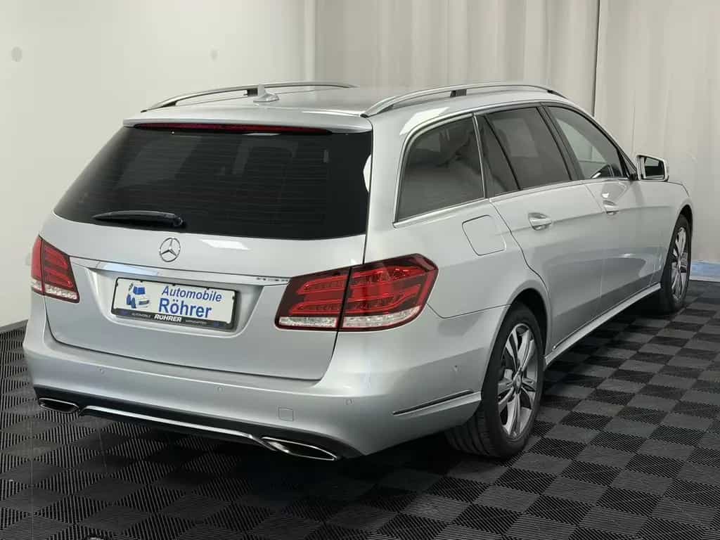 Mercedes-Benz E 200 T CGI BlueEff. Aut. Avantgarde LED 7-Sitze 06/2015-photo-7