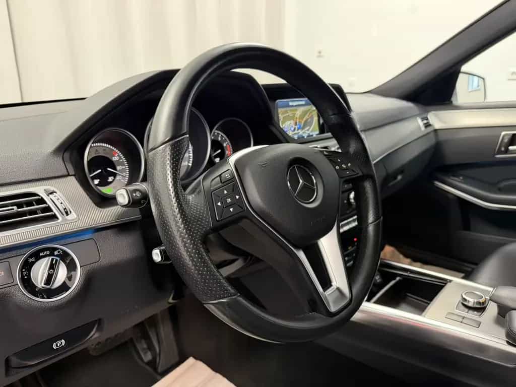 Mercedes-Benz E 200 T CGI BlueEff. Aut. Avantgarde LED 7-Sitze 06/2015-photo-9