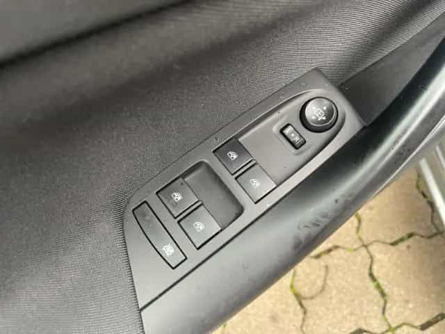Opel Astra Edition 1.2 Turbo Bluetooth - Sitzheizung 03/2022-photo-7