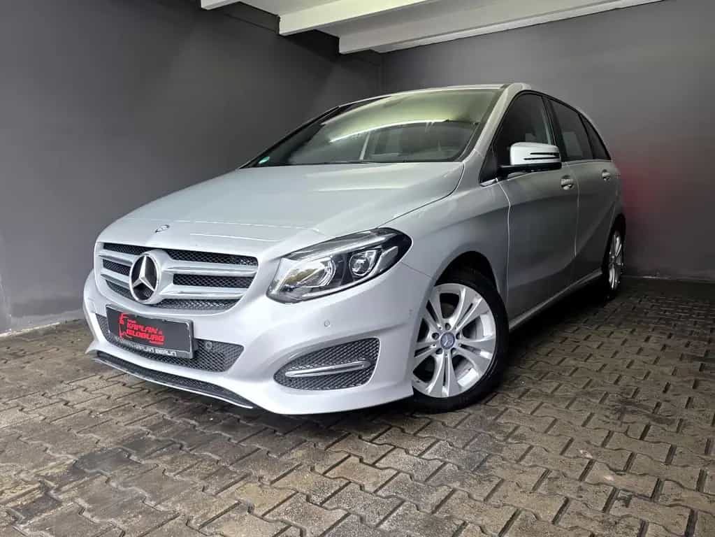 Mercedes-Benz B-Class 180, AUTOMATIK, T-LEDER, NAVI, LED 07/2016-photo-0