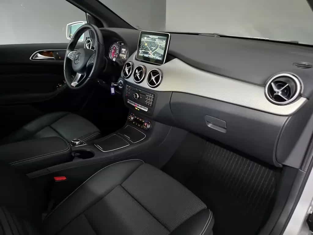 Mercedes-Benz B-Class 180, AUTOMATIK, T-LEDER, NAVI, LED 07/2016-photo-10