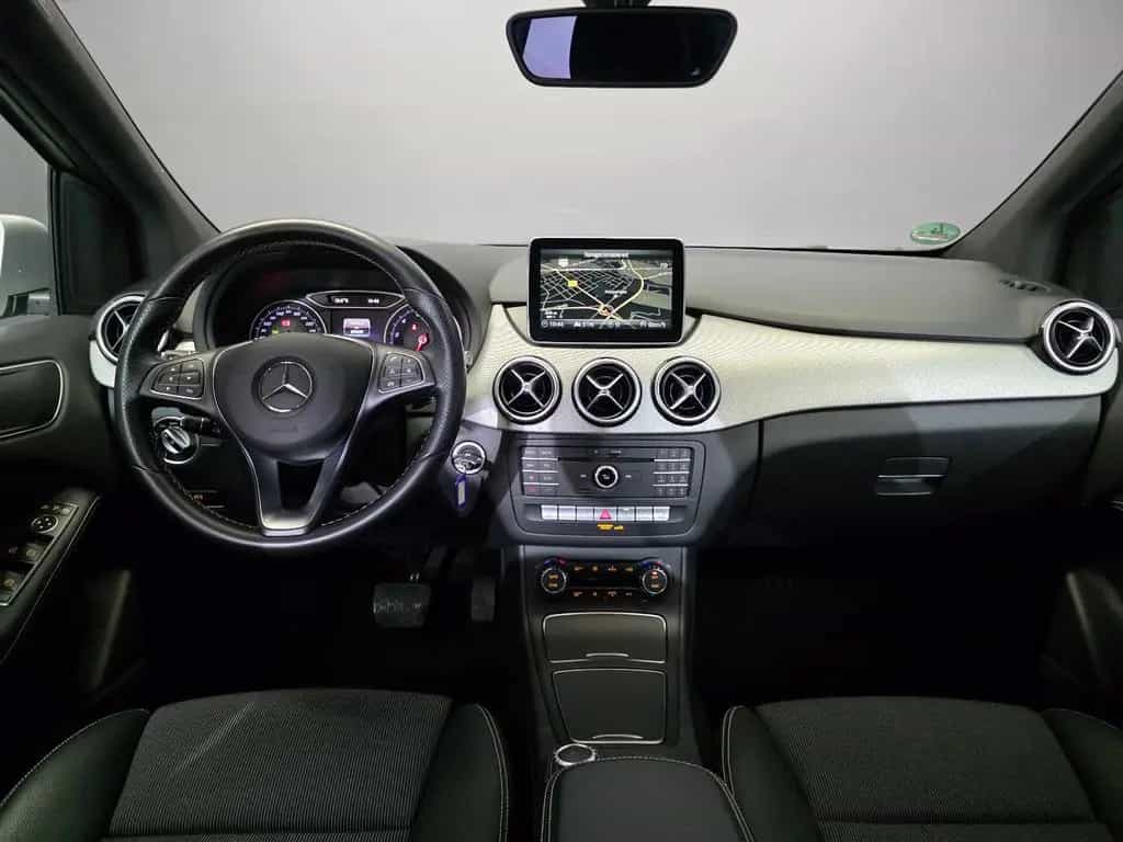 Mercedes-Benz B-Class 180, AUTOMATIK, T-LEDER, NAVI, LED 07/2016-photo-8
