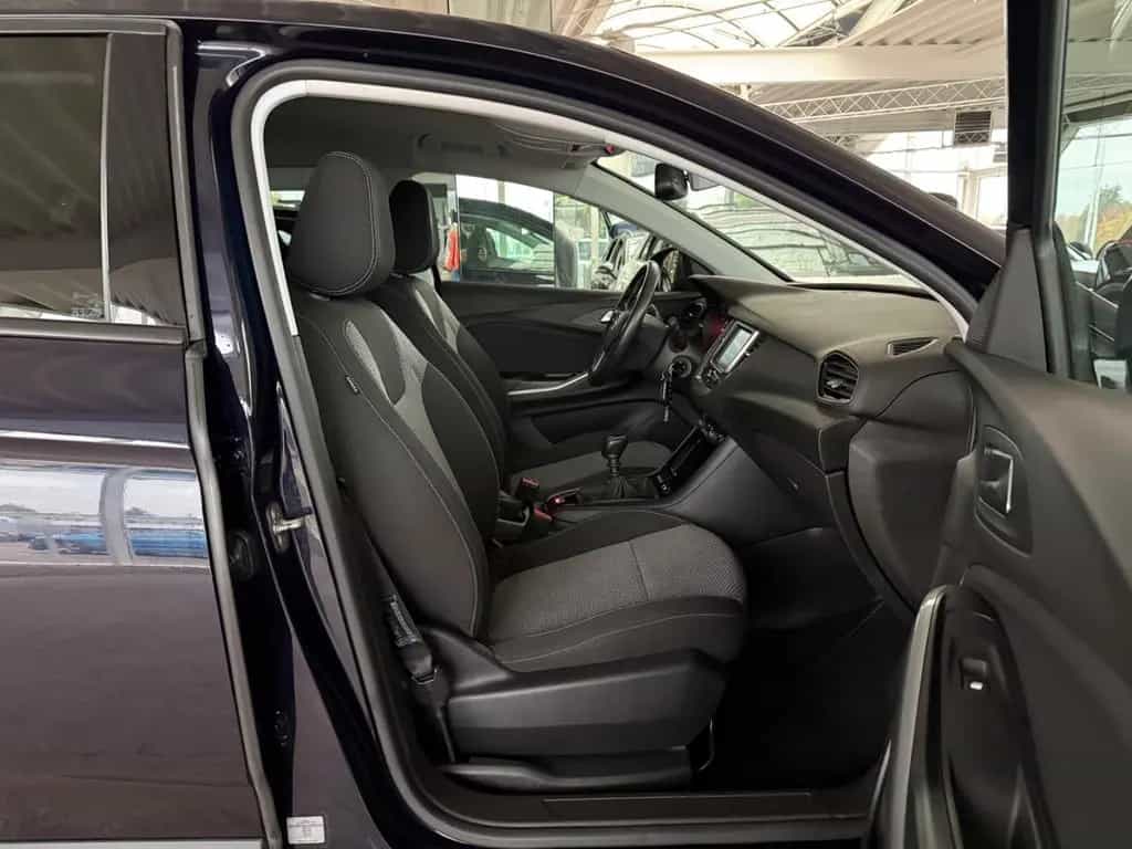Opel Grandland 06/2019-photo-19