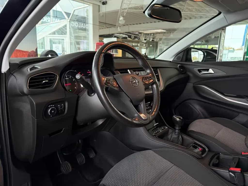 Opel Grandland 06/2019-photo-25
