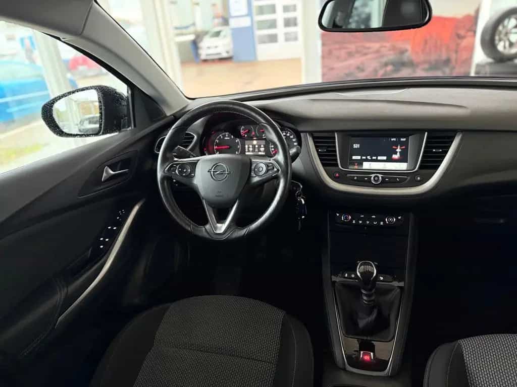 Opel Grandland 06/2019-photo-40