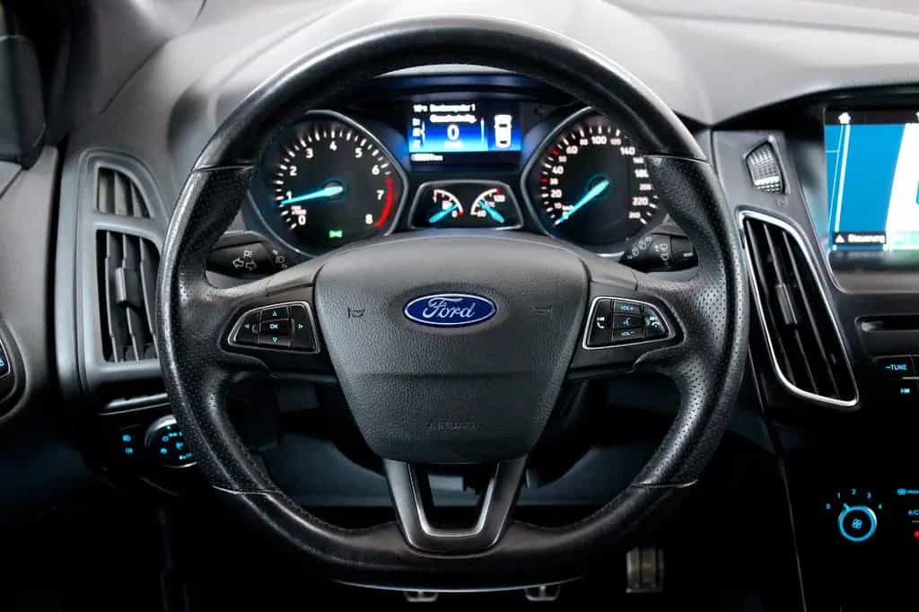 Ford Focus 1,0 ST-Line Turnier 140PS *NAVI*LED*SHZ* 03/2018-photo-29