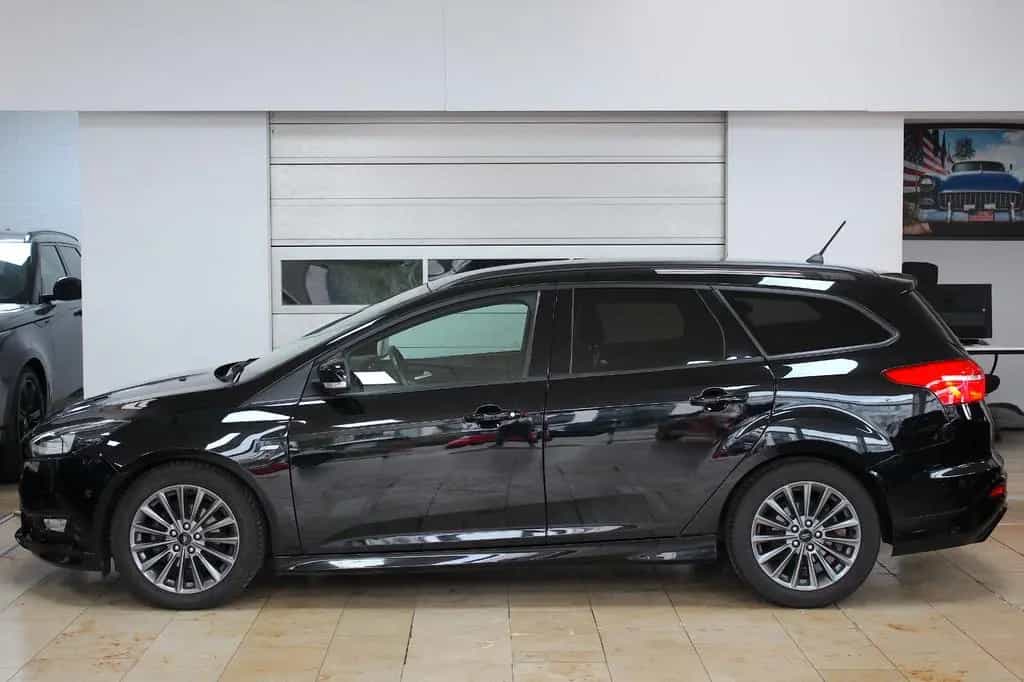 Ford Focus 1,0 ST-Line Turnier 140PS *NAVI*LED*SHZ* 03/2018-photo-7