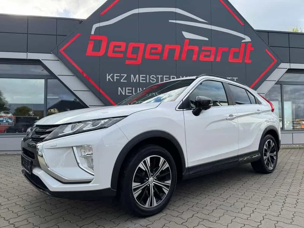 Mitsubishi Eclipse Cross Active+ 4WD ACC NAVI AHK 04/2020-photo-0