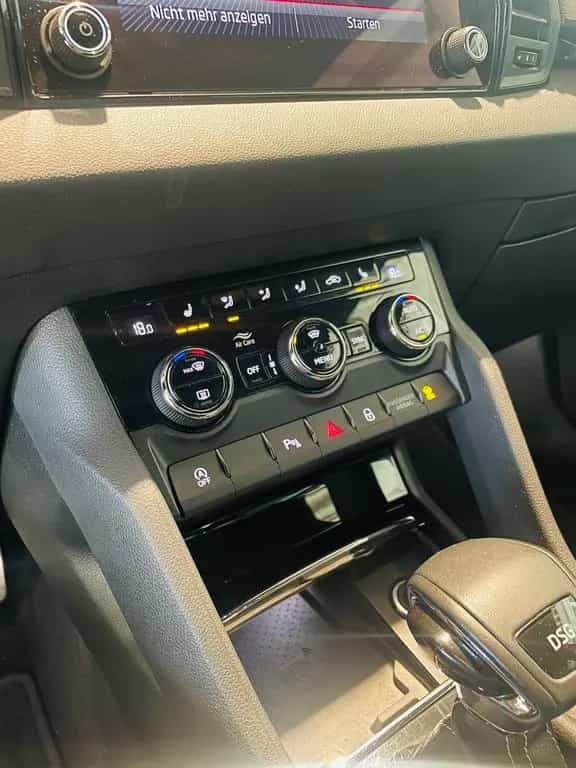 Skoda Karoq Sportline-Kamera-SitzheizungVo/Hi-scheckh. 07/2021-photo-15