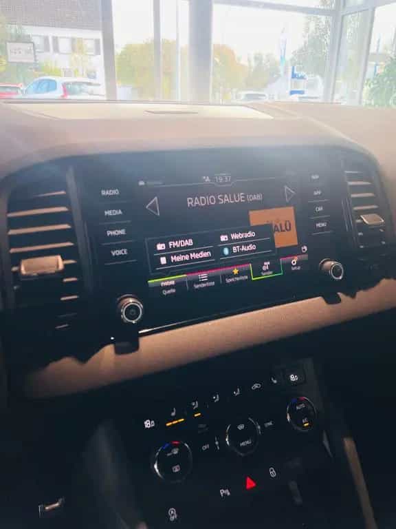 Skoda Karoq Sportline-Kamera-SitzheizungVo/Hi-scheckh. 07/2021-photo-17