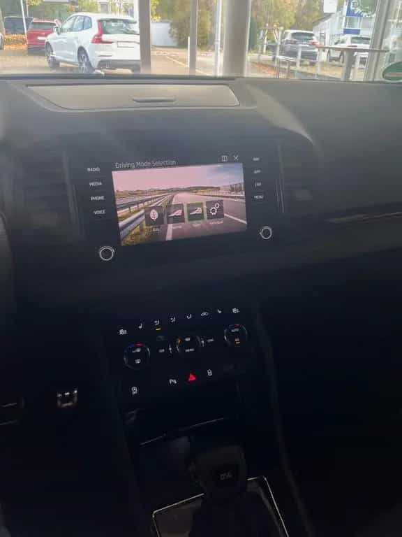 Skoda Karoq Sportline-Kamera-SitzheizungVo/Hi-scheckh. 07/2021-photo-28