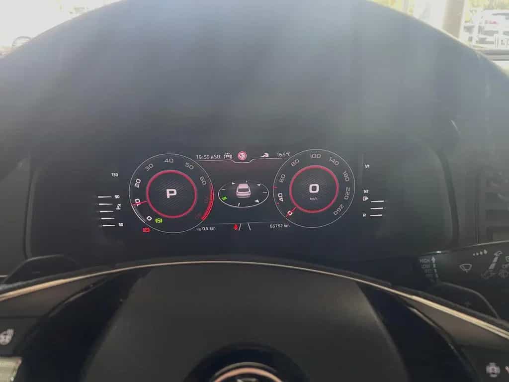 Skoda Karoq Sportline-Kamera-SitzheizungVo/Hi-scheckh. 07/2021-photo-29