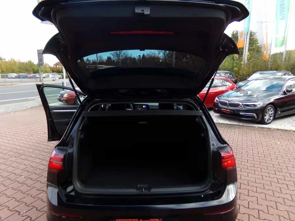 Volkswagen Golf VIII Lim. Life IQ. Light 08/2020-photo-9