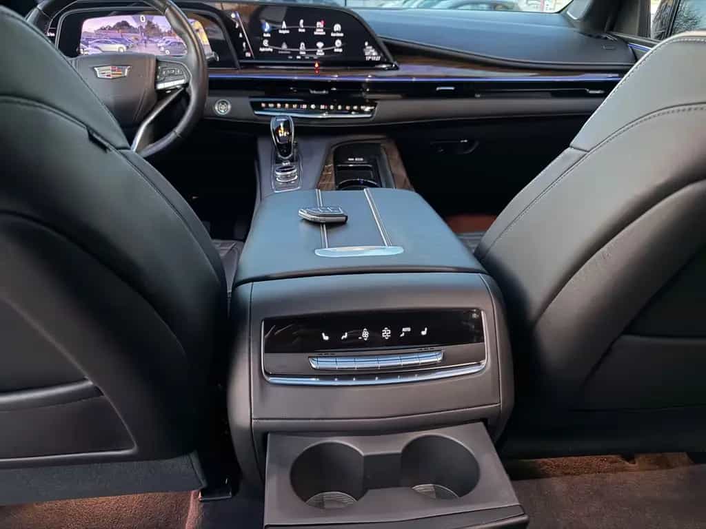 Cadillac Escalade 600 ESV 6.2 PREMIUM Lang 09/2023-photo-16