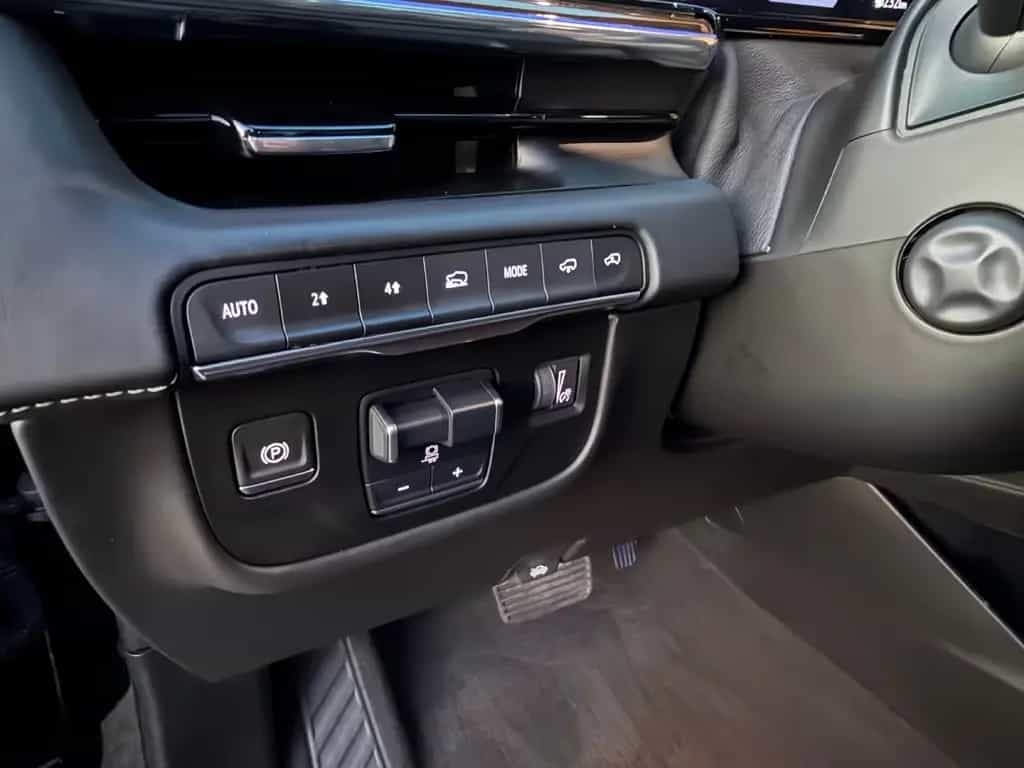 Cadillac Escalade 600 ESV 6.2 PREMIUM Lang 09/2023-photo-22