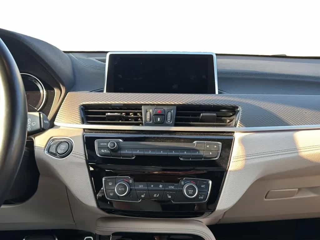 BMW X2 sDrive20i RFK LORDOSE SPORTSITZE LED SHZ DAB 05/2021-photo-11