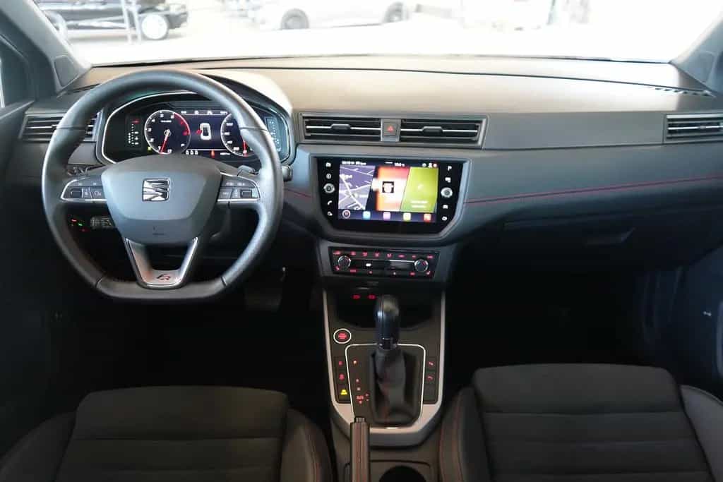 Seat Arona 1.5 TSI DSG FR Beats AHK Kamera Totwinkel 05/2021-photo-10