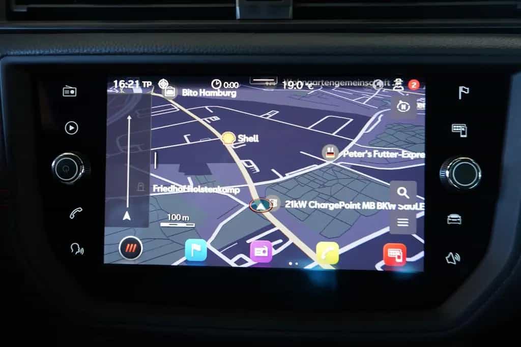 Seat Arona 1.5 TSI DSG FR Beats AHK Kamera Totwinkel 05/2021-photo-15