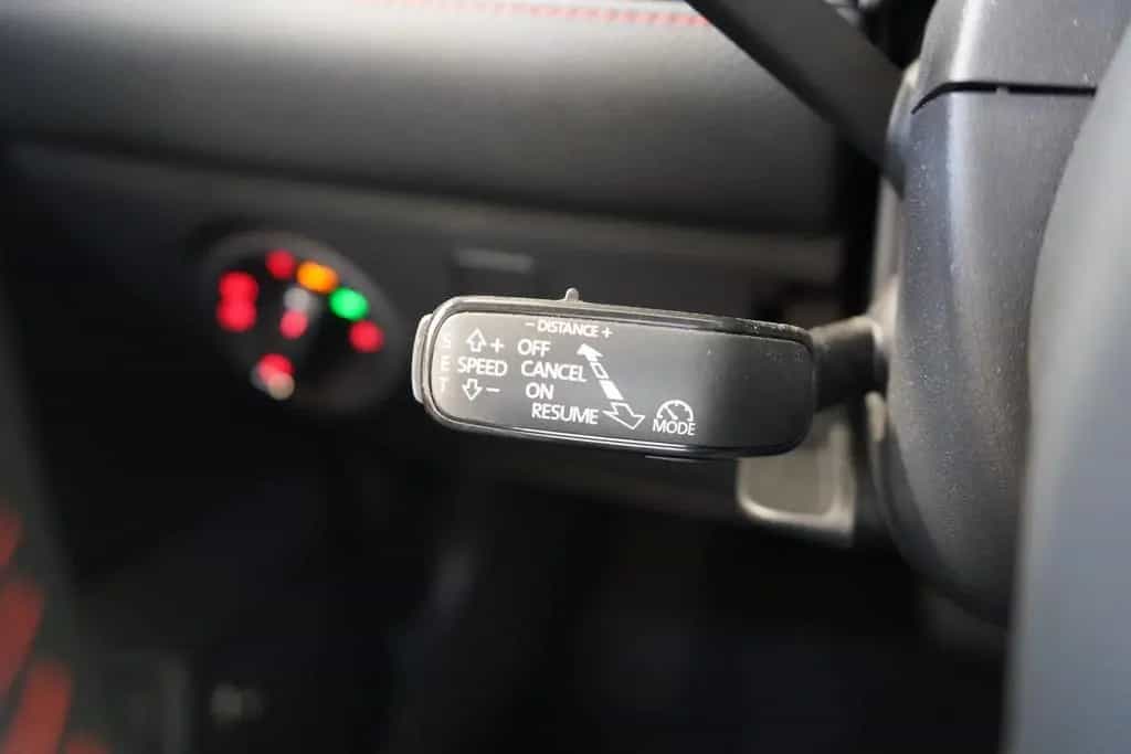 Seat Arona 1.5 TSI DSG FR Beats AHK Kamera Totwinkel 05/2021-photo-24