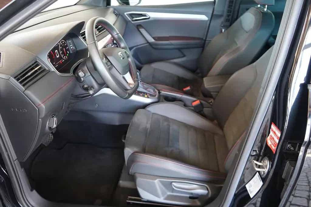 Seat Arona 1.5 TSI DSG FR Beats AHK Kamera Totwinkel 05/2021-photo-28