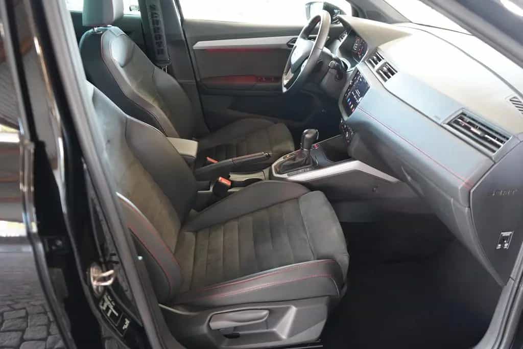 Seat Arona 1.5 TSI DSG FR Beats AHK Kamera Totwinkel 05/2021-photo-29