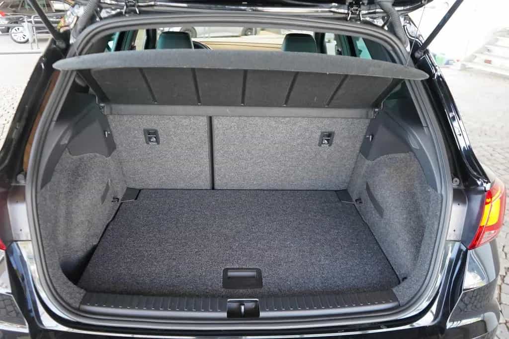 Seat Arona 1.5 TSI DSG FR Beats AHK Kamera Totwinkel 05/2021-photo-31
