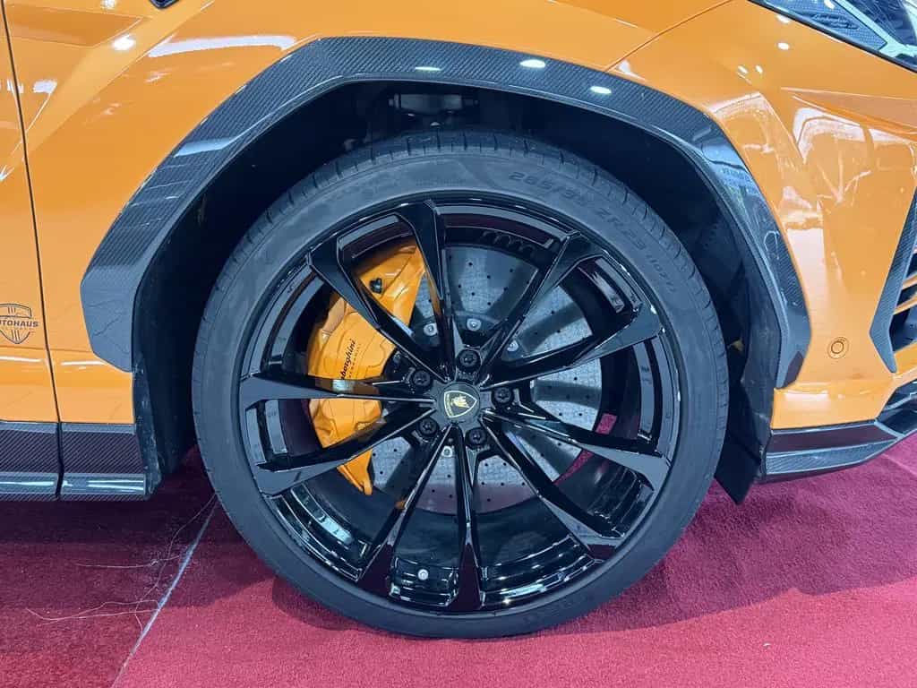 Lamborghini Urus Carbon Paket Interieur&Exterieur +PANO+B&O+ 04/2021-photo-11