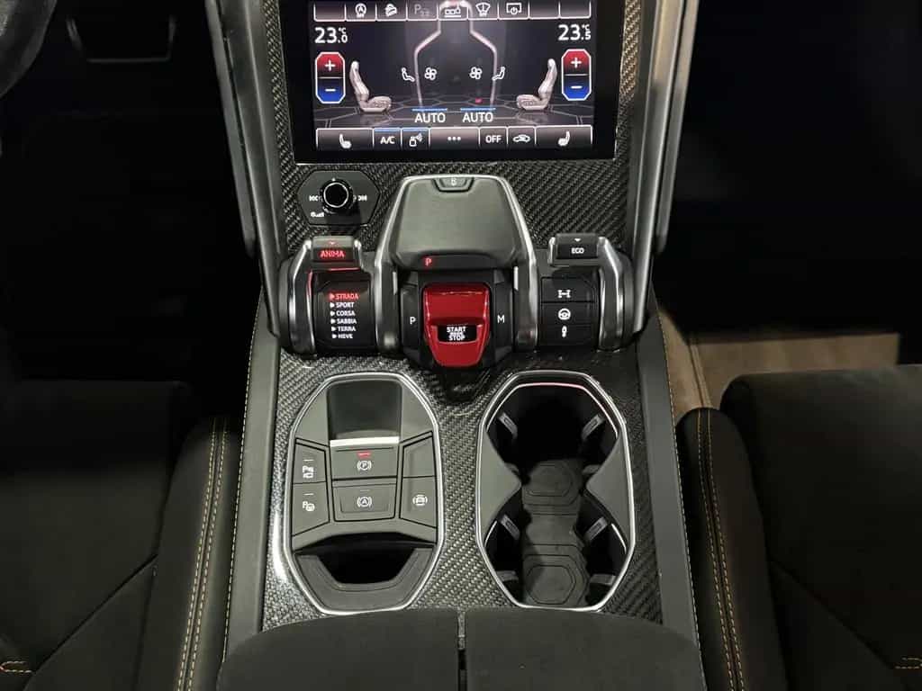 Lamborghini Urus Carbon Paket Interieur&Exterieur +PANO+B&O+ 04/2021-photo-29