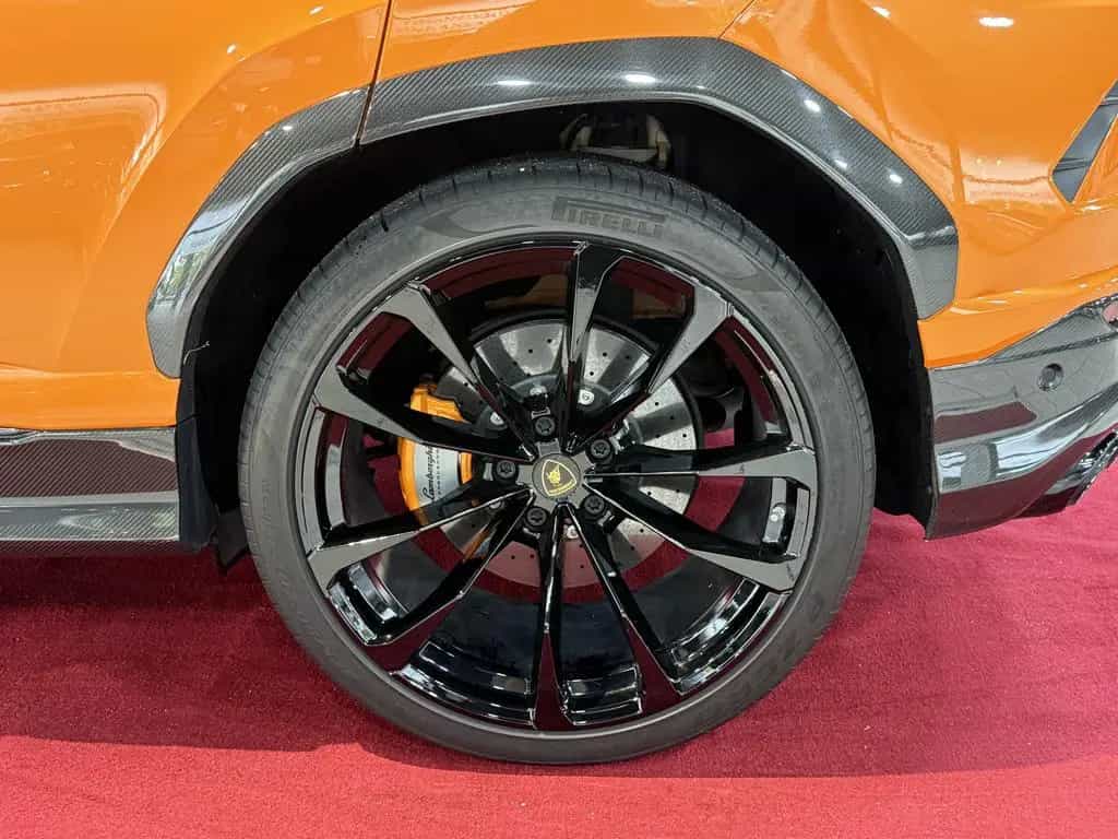 Lamborghini Urus Carbon Paket Interieur&Exterieur +PANO+B&O+ 04/2021-photo-9