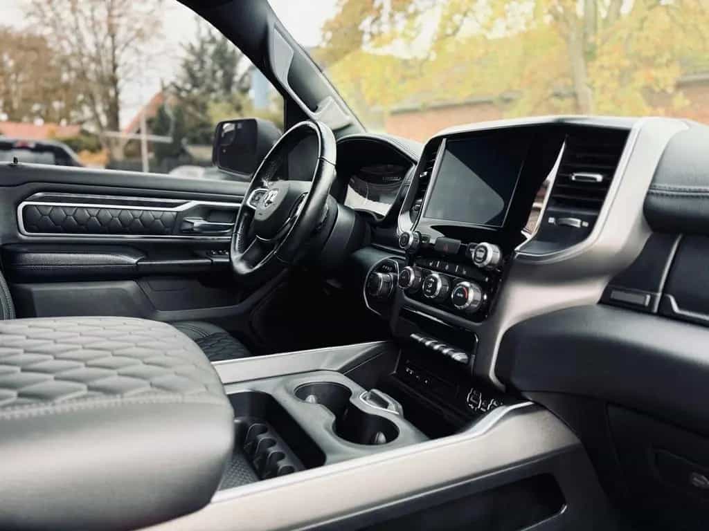 Dodge RAM LIMITED*4X4*OFFROAD*LIFT*ROLLBAR*AHK*NAVI*LED* 09/2019-photo-45