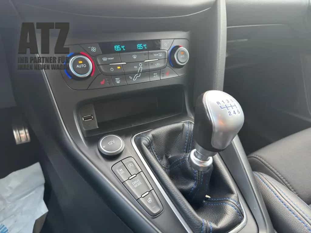 Ford Focus RS 2.3 EcoBoost AWD Recaro*BiXenon*Navi*So 04/2018-photo-14