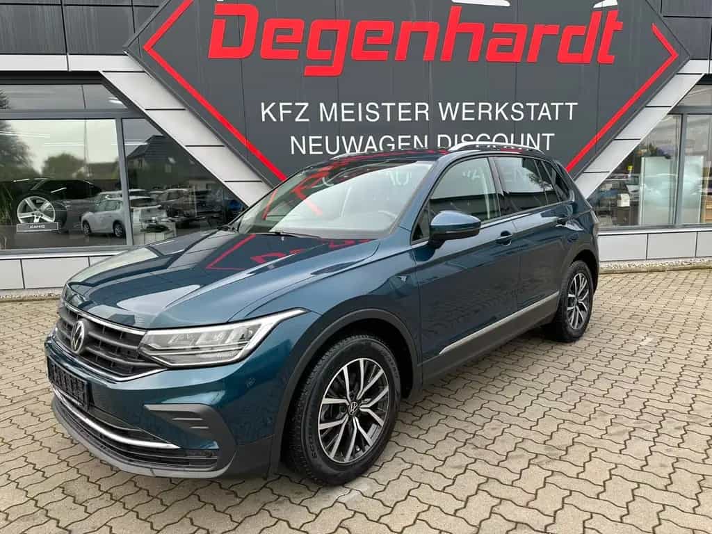 Volkswagen Tiguan Life LED Car Play ACC Lane Kamera 02/2021-photo-0