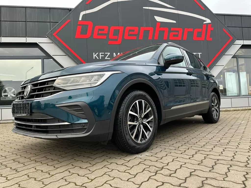 Volkswagen Tiguan Life LED Car Play ACC Lane Kamera 02/2021-photo-16