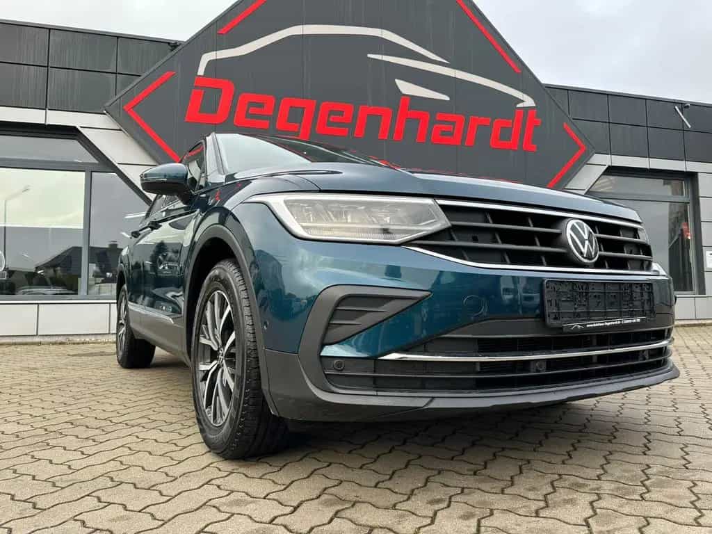 Volkswagen Tiguan Life LED Car Play ACC Lane Kamera 02/2021-photo-22