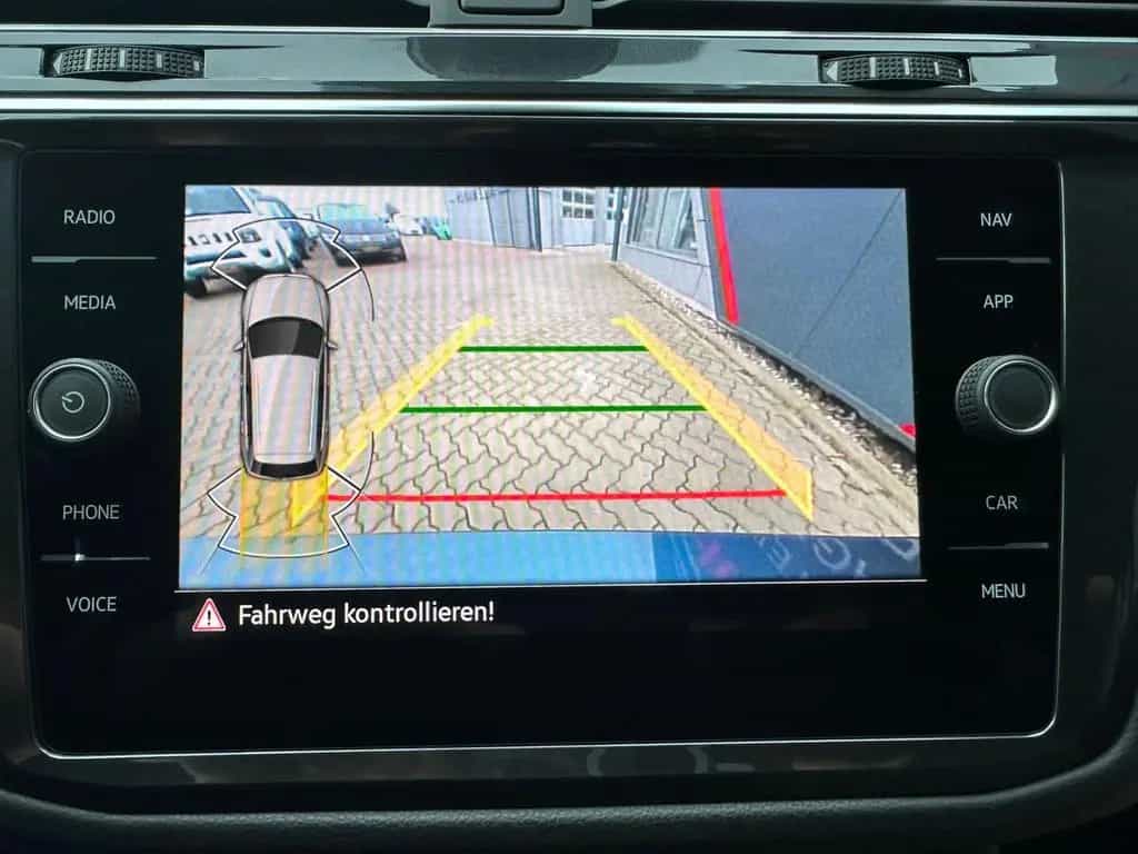 Volkswagen Tiguan Life LED Car Play ACC Lane Kamera 02/2021-photo-9