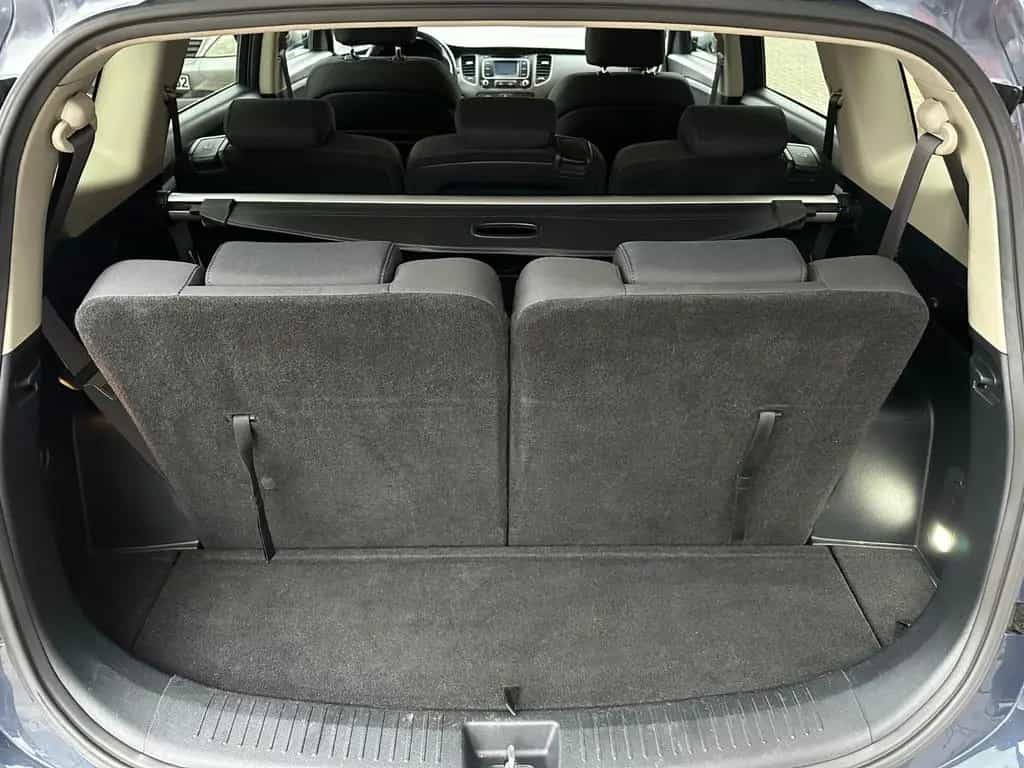 Kia Carens Spirit 7-Sitze Lenkradhzg Kamera BT Temp 11/2015-photo-11