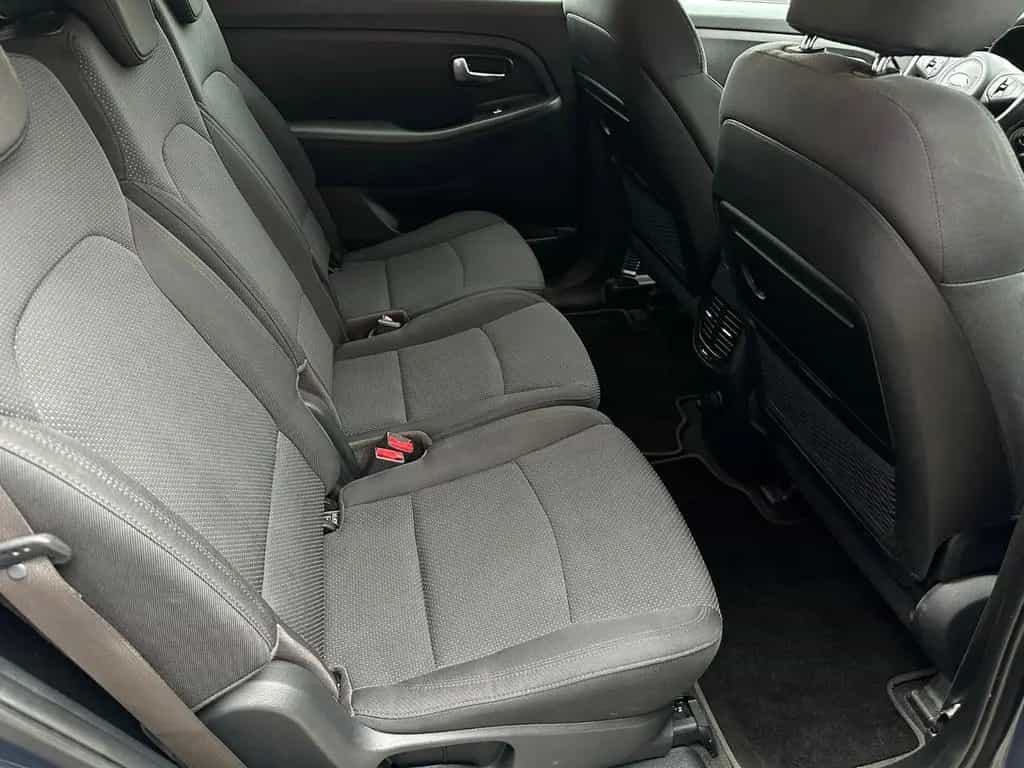 Kia Carens Spirit 7-Sitze Lenkradhzg Kamera BT Temp 11/2015-photo-13