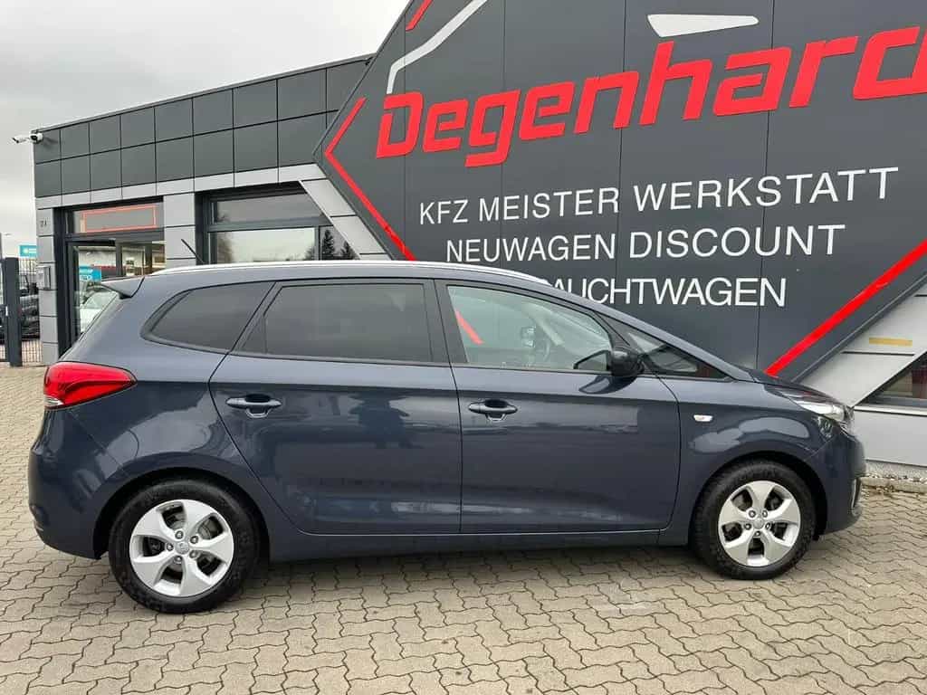 Kia Carens Spirit 7-Sitze Lenkradhzg Kamera BT Temp 11/2015-photo-14