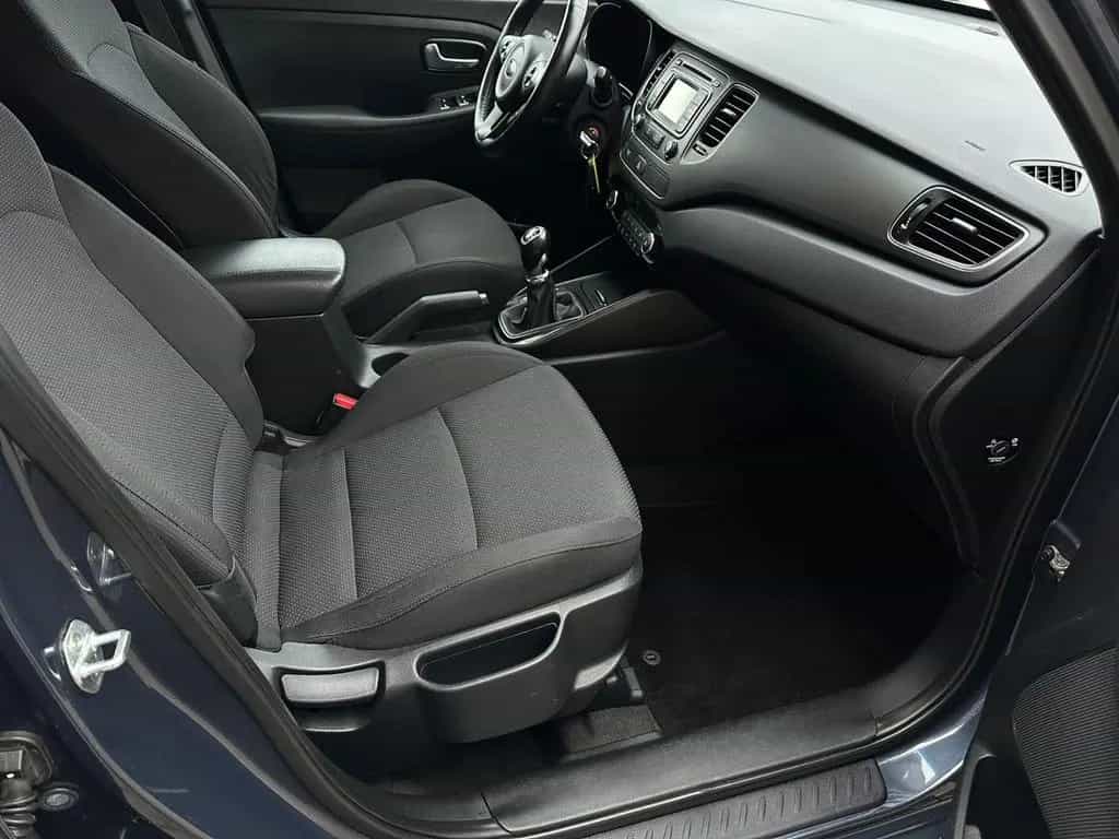 Kia Carens Spirit 7-Sitze Lenkradhzg Kamera BT Temp 11/2015-photo-15