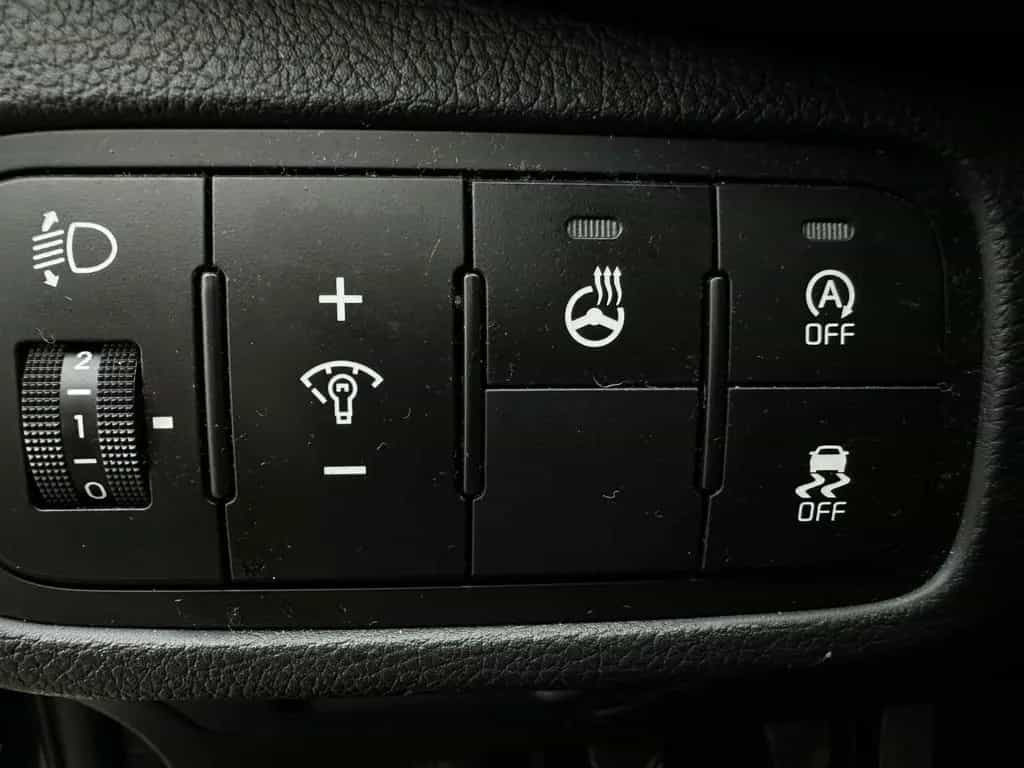 Kia Carens Spirit 7-Sitze Lenkradhzg Kamera BT Temp 11/2015-photo-5