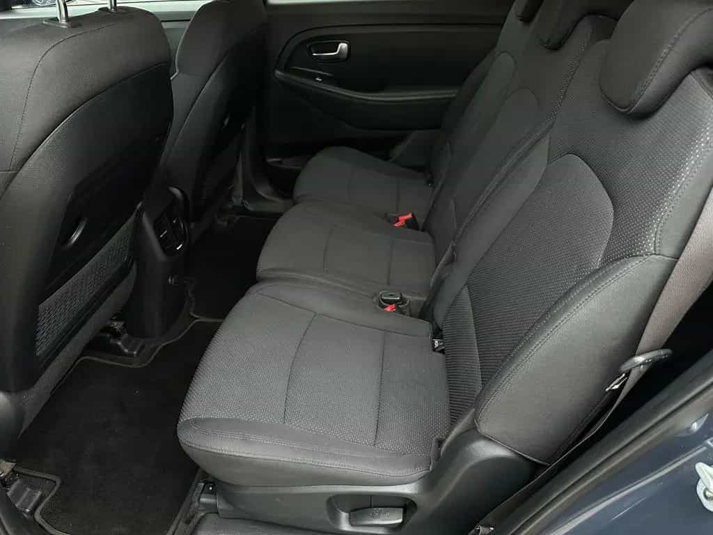 Kia Carens Spirit 7-Sitze Lenkradhzg Kamera BT Temp 11/2015-photo-8
