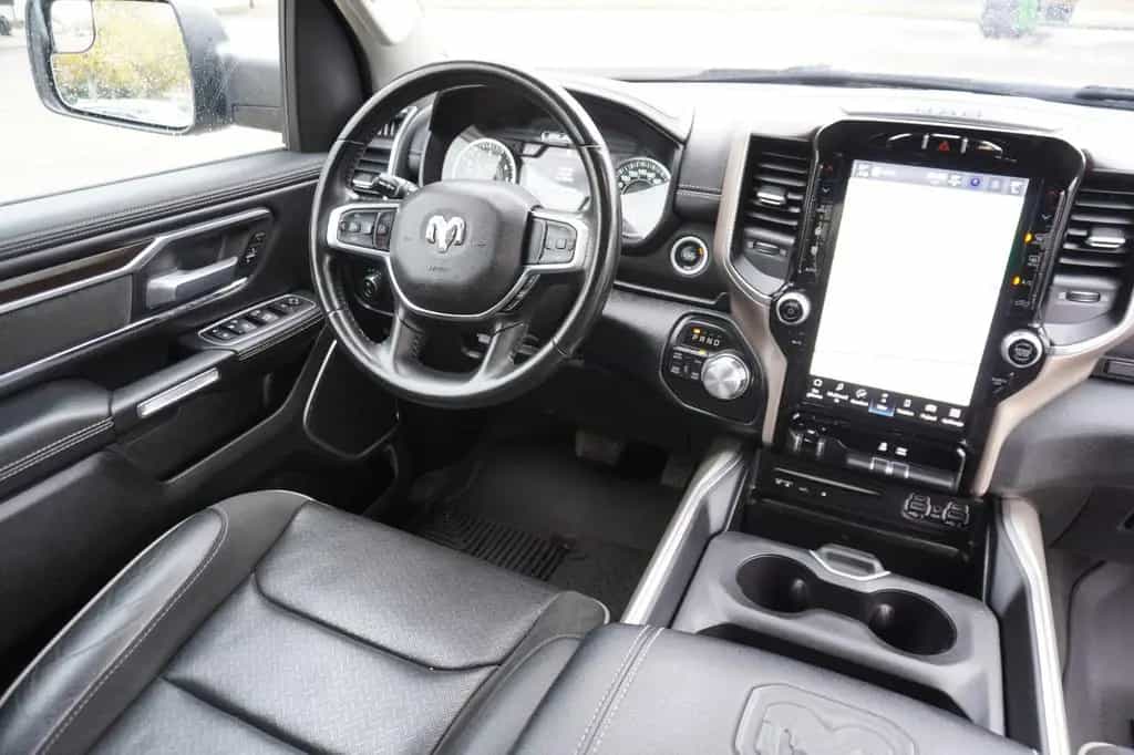 Dodge RAM 5,7 Laramie  ~4x4~Leder~LED~AHK~ 07/2022-photo-18