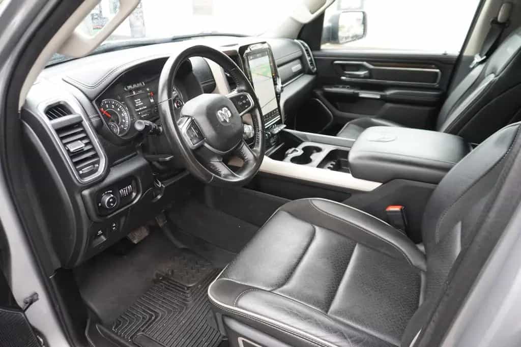 Dodge RAM 5,7 Laramie  ~4x4~Leder~LED~AHK~ 07/2022-photo-20