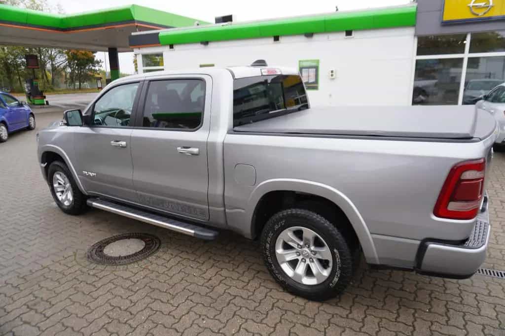Dodge RAM 5,7 Laramie  ~4x4~Leder~LED~AHK~ 07/2022-photo-5